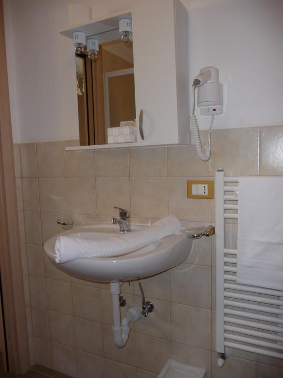Hotel Cantore Genova Esterno foto