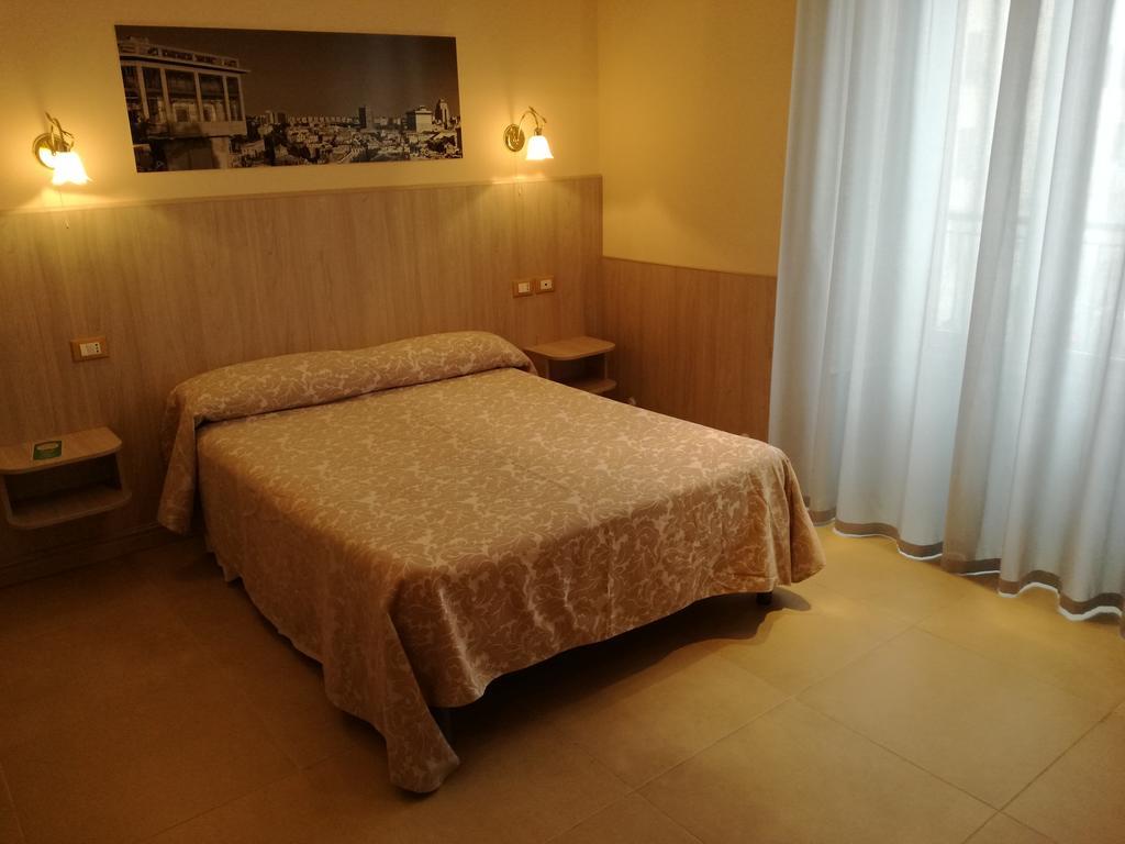 Hotel Cantore Genova Esterno foto