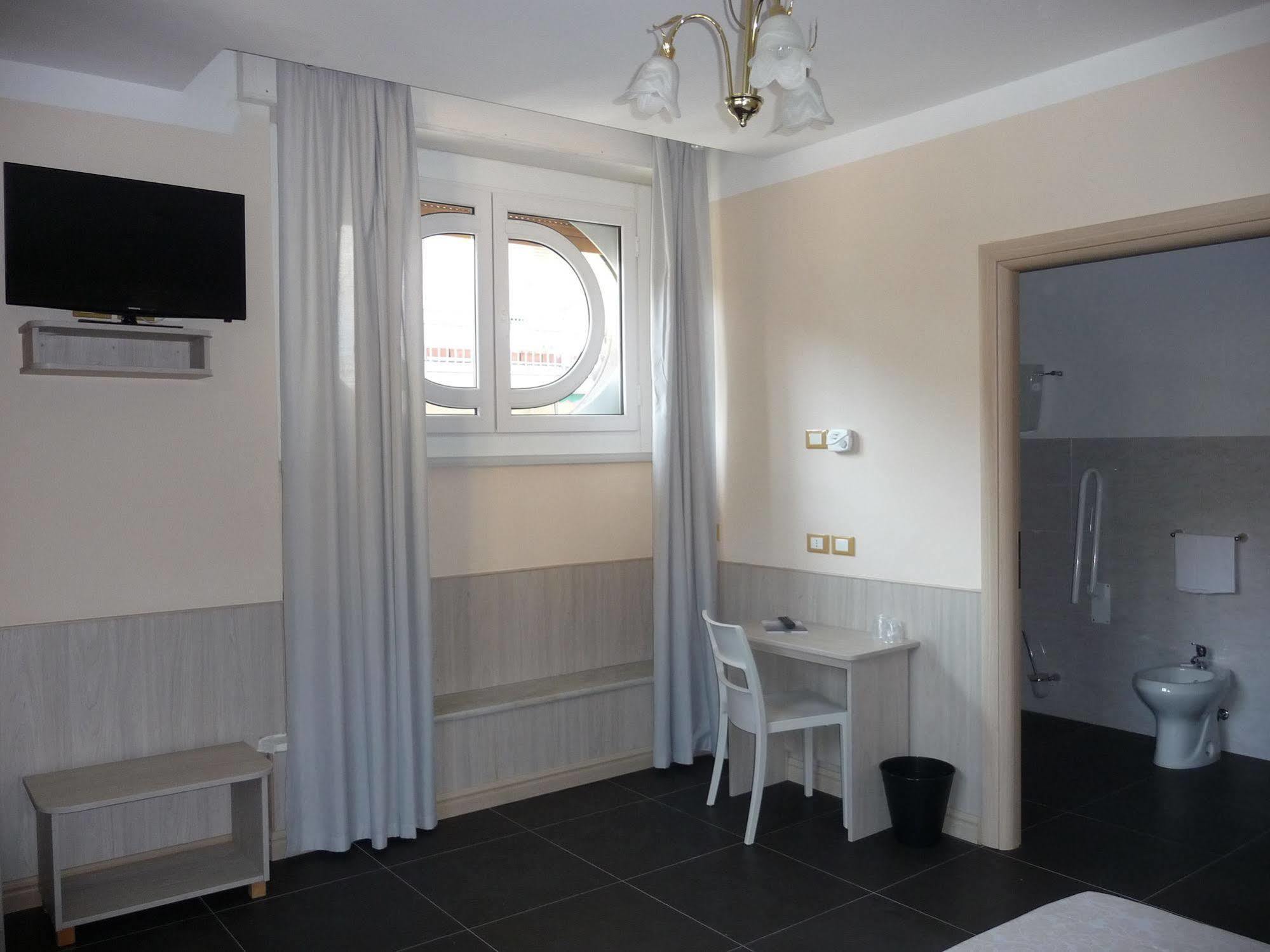 Hotel Cantore Genova Esterno foto
