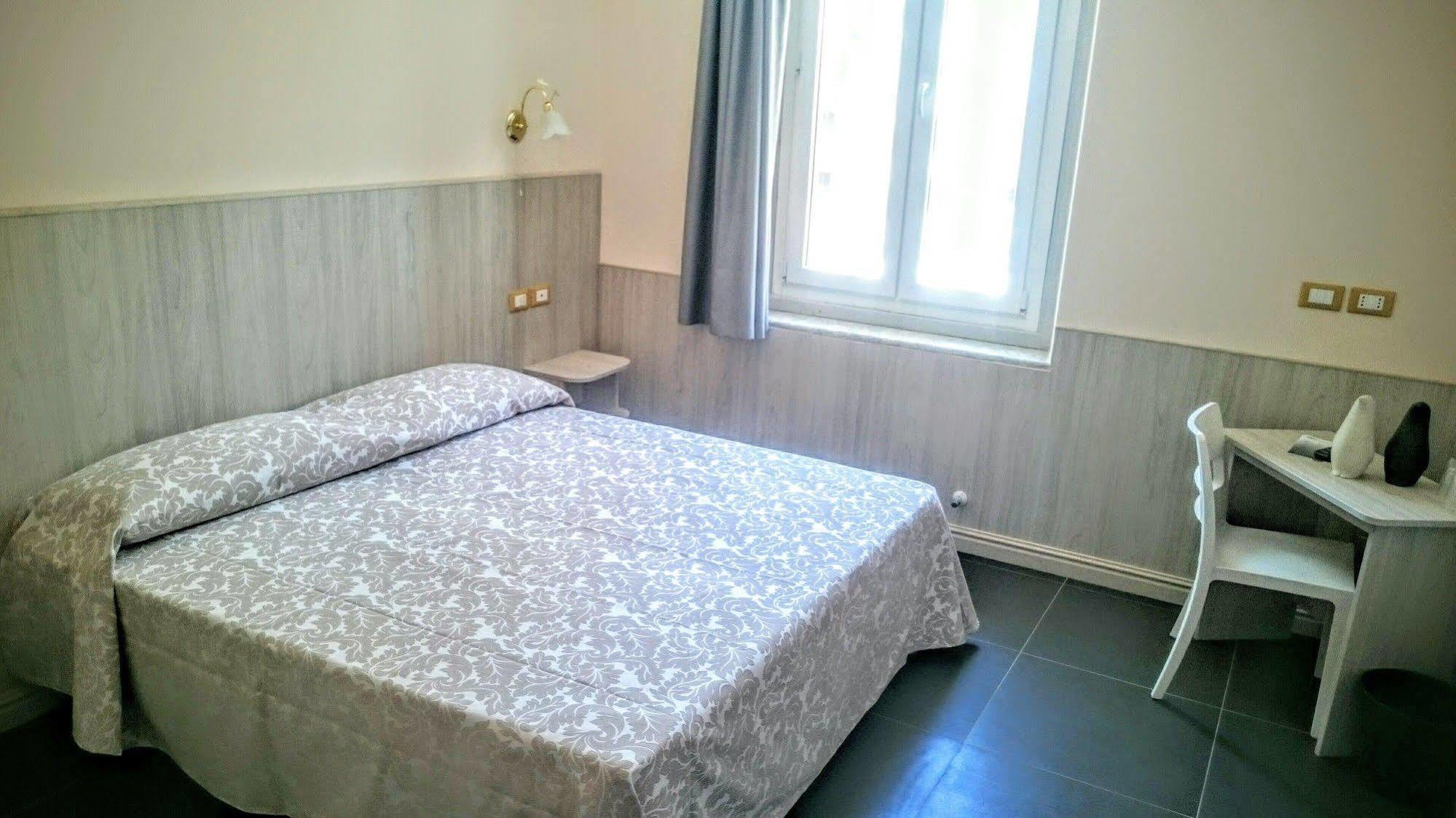 Hotel Cantore Genova Esterno foto