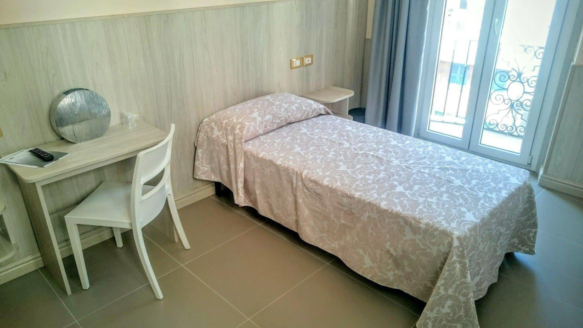 Hotel Cantore Genova Esterno foto