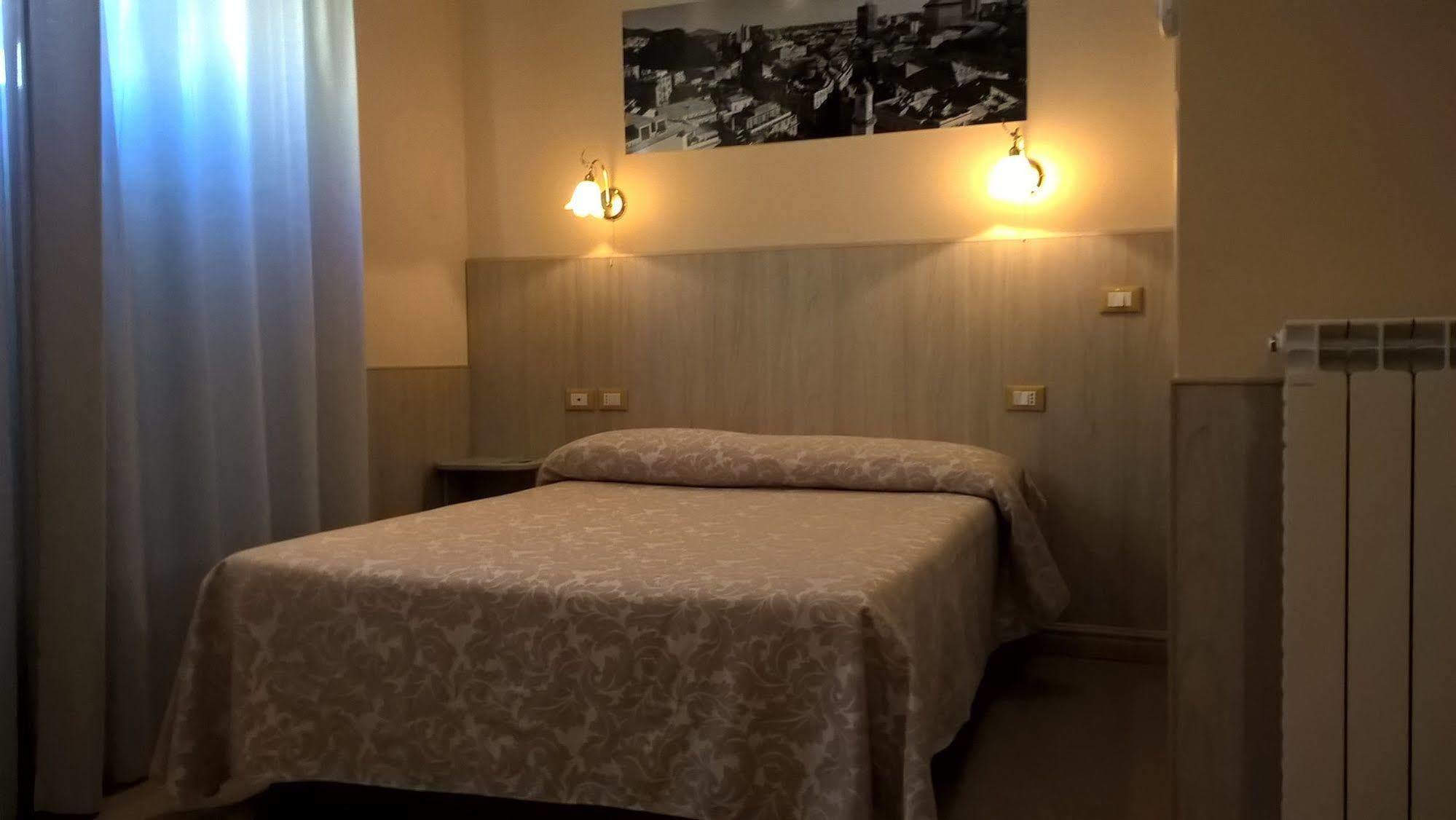Hotel Cantore Genova Esterno foto